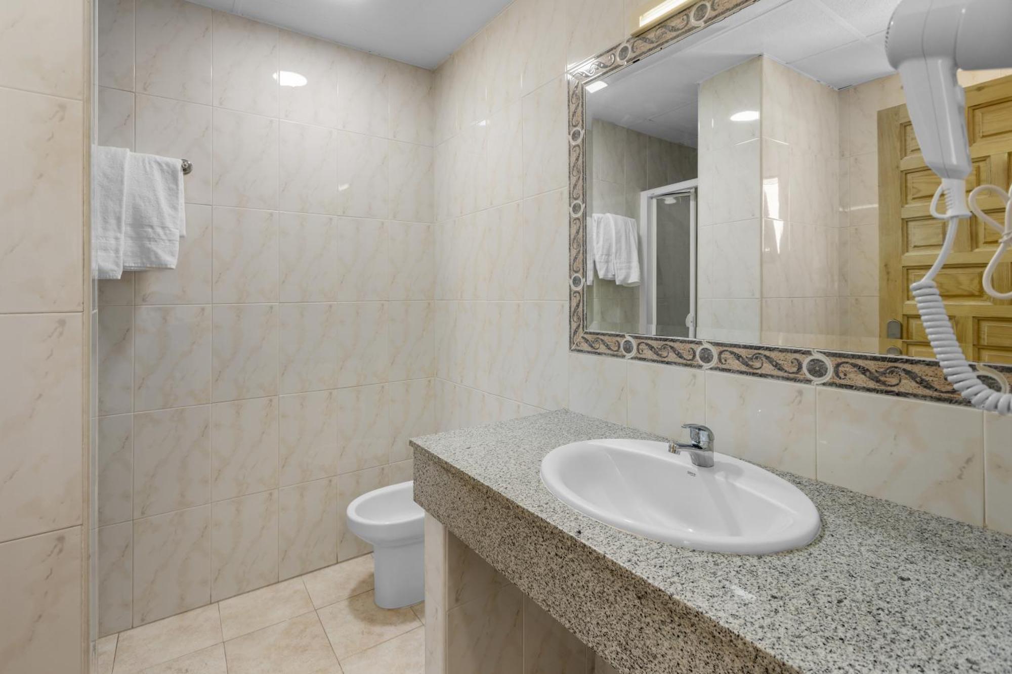 Hotel Vas Malaga Ciudad Extérieur photo